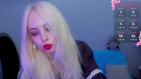 Snapshot of empress_ki chatting on September 19, 12:42 am Ki online show from September 19, 12:42 am