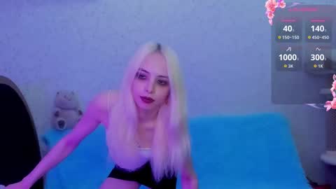 Snapshot of empress_ki chatting on October 4, 12:27 am Ki online show from October 4, 12:27 am