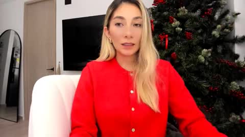 emyconneer online show from December 18, 11:30 pm