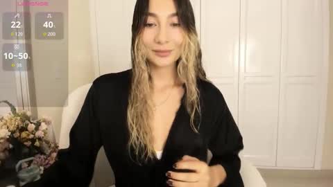 emyconneer online show from March 23, 11:00 pm