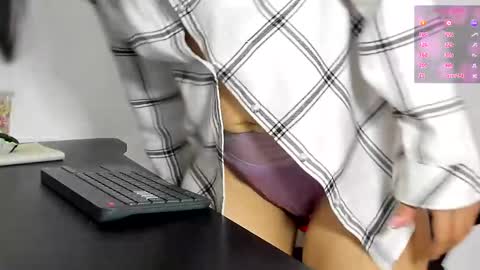Snapshot of emysweetfeet95 chatting on September 14, 4:10 am Emily online show from September 14, 4:10 am