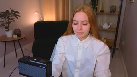 enchanted_bella online show from December 15, 1:27 pm