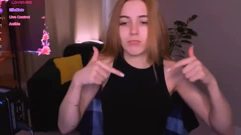 enchanted_bella online show from April 17, 11:12 am