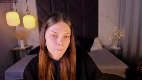 Leah online show from October 16, 2:52 pm