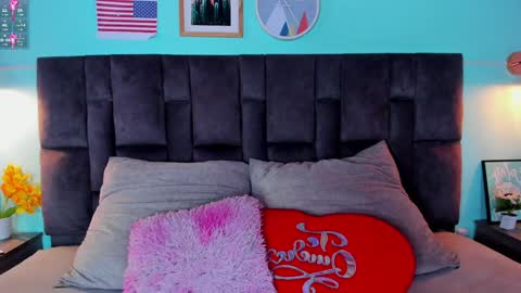  E N G E L  online show from December 10, 7:32 pm