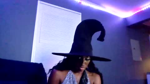 Goddess Enigma online show from November 2, 7:01 am