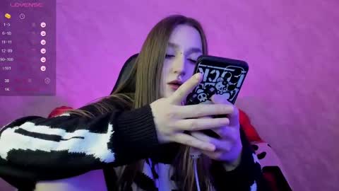 Snapshot of enn_allenn chatting on March 6, 1:05 am enn_allenn online show from March 6, 1:05 am