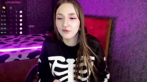 Snapshot of enn_allenn chatting on January 10, 3:29 am enn_allenn online show from January 10, 3:29 am