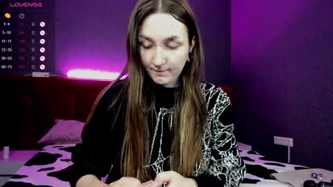 Snapshot of enn_allenn chatting on January 12, 2:24 am enn_allenn online show from January 12, 2:24 am