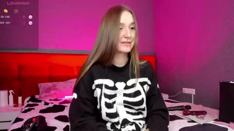 Snapshot of enn_allenn chatting on January 8, 4:44 am enn_allenn online show from January 8, 4:44 am