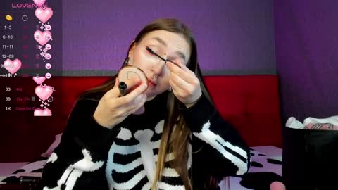 Snapshot of enn_allenn chatting on January 31, 1:43 am enn_allenn online show from January 31, 1:43 am