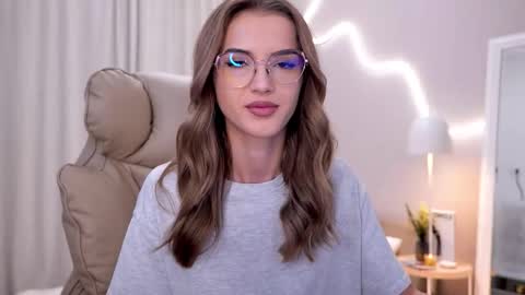 entya online show from November 3, 7:01 am