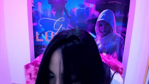 Enyel online show from February 4, 8:17 pm