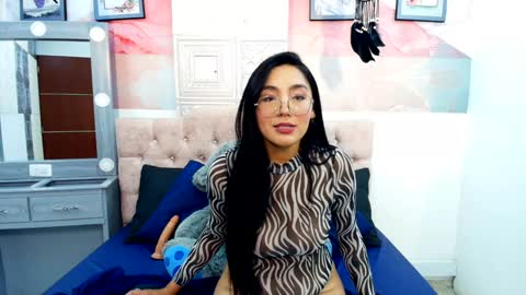 Enyel online show from February 3, 8:35 pm