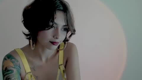 Snapshot of ephemeral_hot chatting on March 6, 11:09 pm Leyla online show from March 6, 11:09 pm