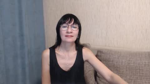 ericablack8 online show from November 5, 1:27 pm