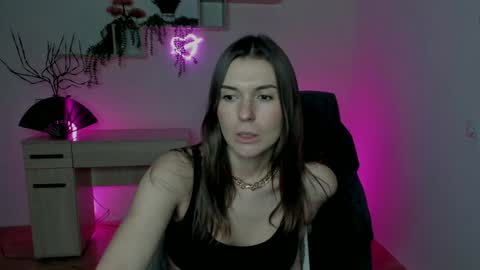 EricaPowers online show from December 23, 11:14 am