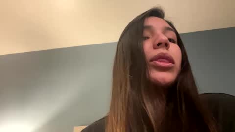 ErickaVee online show from December 4, 7:17 am