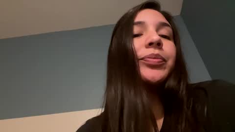 ErickaVee online show from December 10, 10:06 am