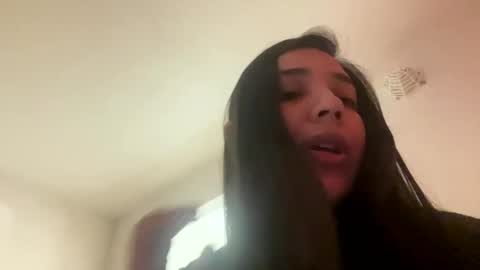 ErickaVee online show from December 18, 8:20 am