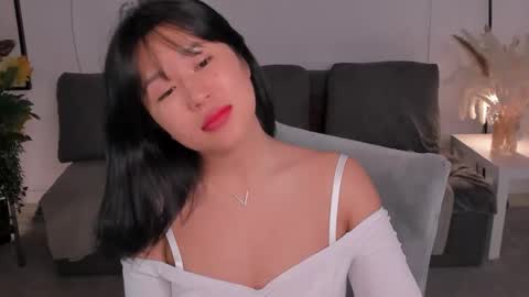 erika_kim online show from February 1, 7:12 pm