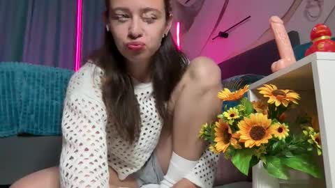 Erika Miu online show from October 17, 5:38 pm
