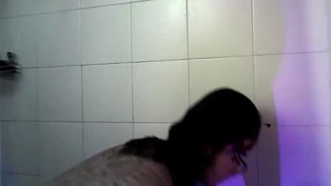 Snapshot of erika_stars2 chatting on February 28, 6:09 pm Erika online show from February 28, 6:09 pm