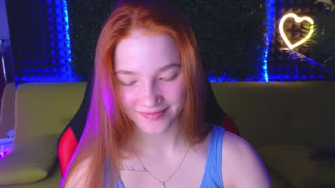 Snapshot of erikabrian chatting on December 10, 1:43 am erikabrian online show from December 10, 1:43 am