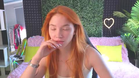 Snapshot of erikabrian chatting on October 1, 7:57 am erikabrian online show from October 1, 7:57 am