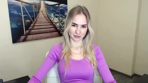 Erika online show from December 18, 1:45 pm