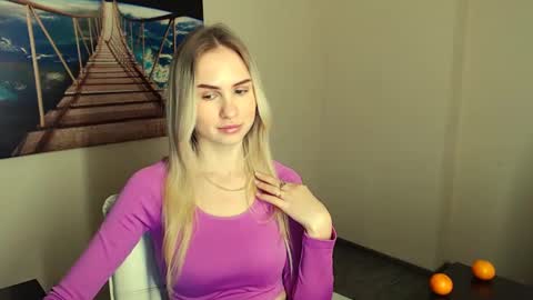 Erika online show from December 10, 1:00 pm