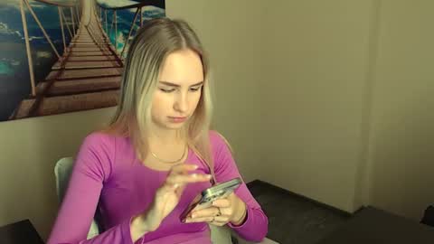 Erika online show from December 6, 1:11 pm