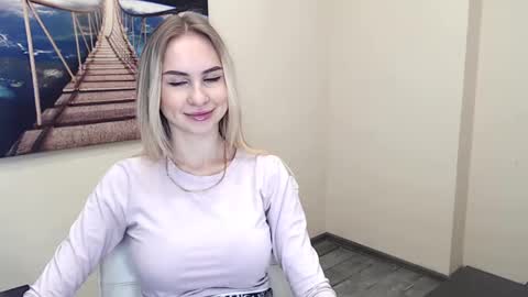 Erika online show from December 5, 12:33 pm