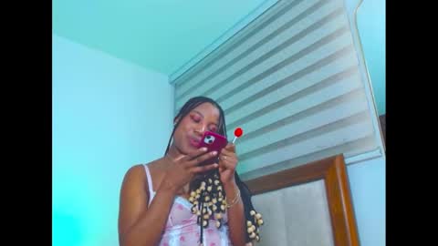 erikareynolds01 online show from November 8, 4:06 am