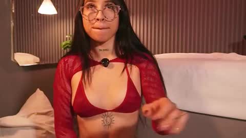 Eri  online show from March 3, 8:04 pm