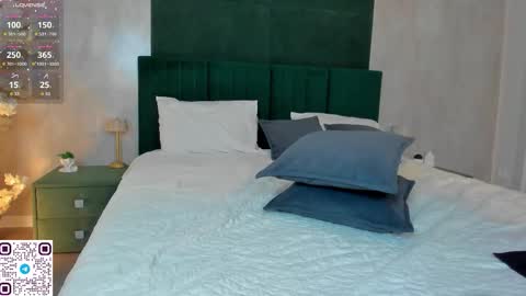 Erin  Rose online show from November 8, 2:27 am