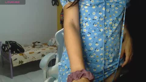 erina_1 online show from December 12, 2:15 am