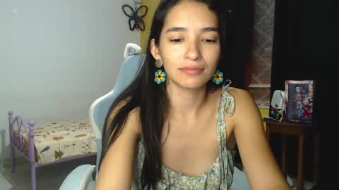 erina_1 online show from December 13, 3:38 am