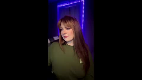 Erinlove online show from December 10, 7:11 pm