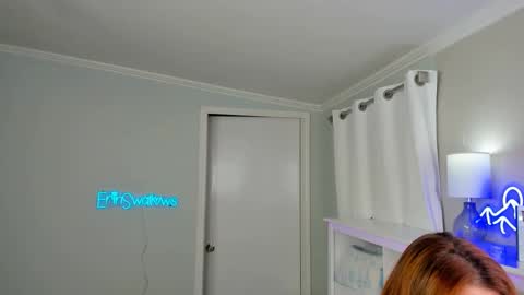 erinswallowsxo online show from September 15, 4:54 am