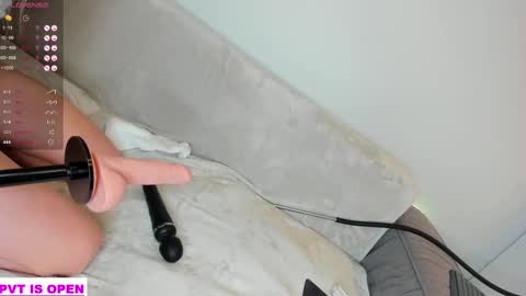 Snapshot of erotic__blondie chatting on March 8, 4:16 pm 3 PVT open online show from March 8, 4:16 pm
