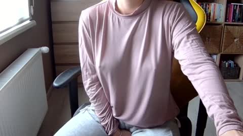 Snapshot of erotic_vibe chatting on January 3, 12:19 pm Melissa online show from January 3, 12:19 pm