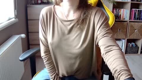 Snapshot of erotic_vibe chatting on December 31, 8:48 am Melissa online show from December 31, 8:48 am