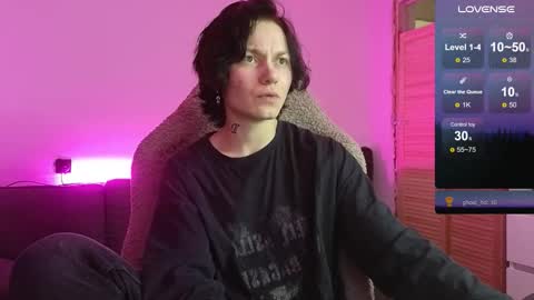 esajukyy online show from January 9, 2:43 pm