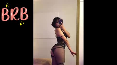 Snapshot of escarlett_wii chatting on February 23, 12:30 pm SCARLETT online show from February 23, 12:30 pm