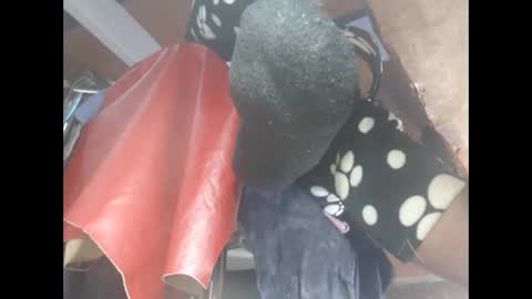 Eskela911 online show from November 17, 2:23 am