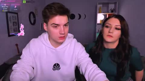 esma_shine online show from October 18, 7:26 pm