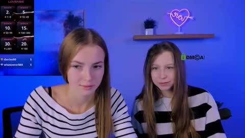 esme_moore_ online show from November 7, 9:48 am