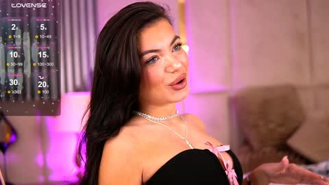 Esme online show from January 11, 10:18 pm