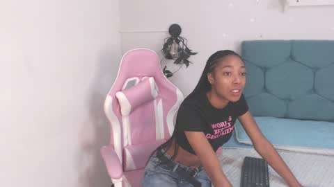 esmeralda_bk online show from February 5, 3:31 pm